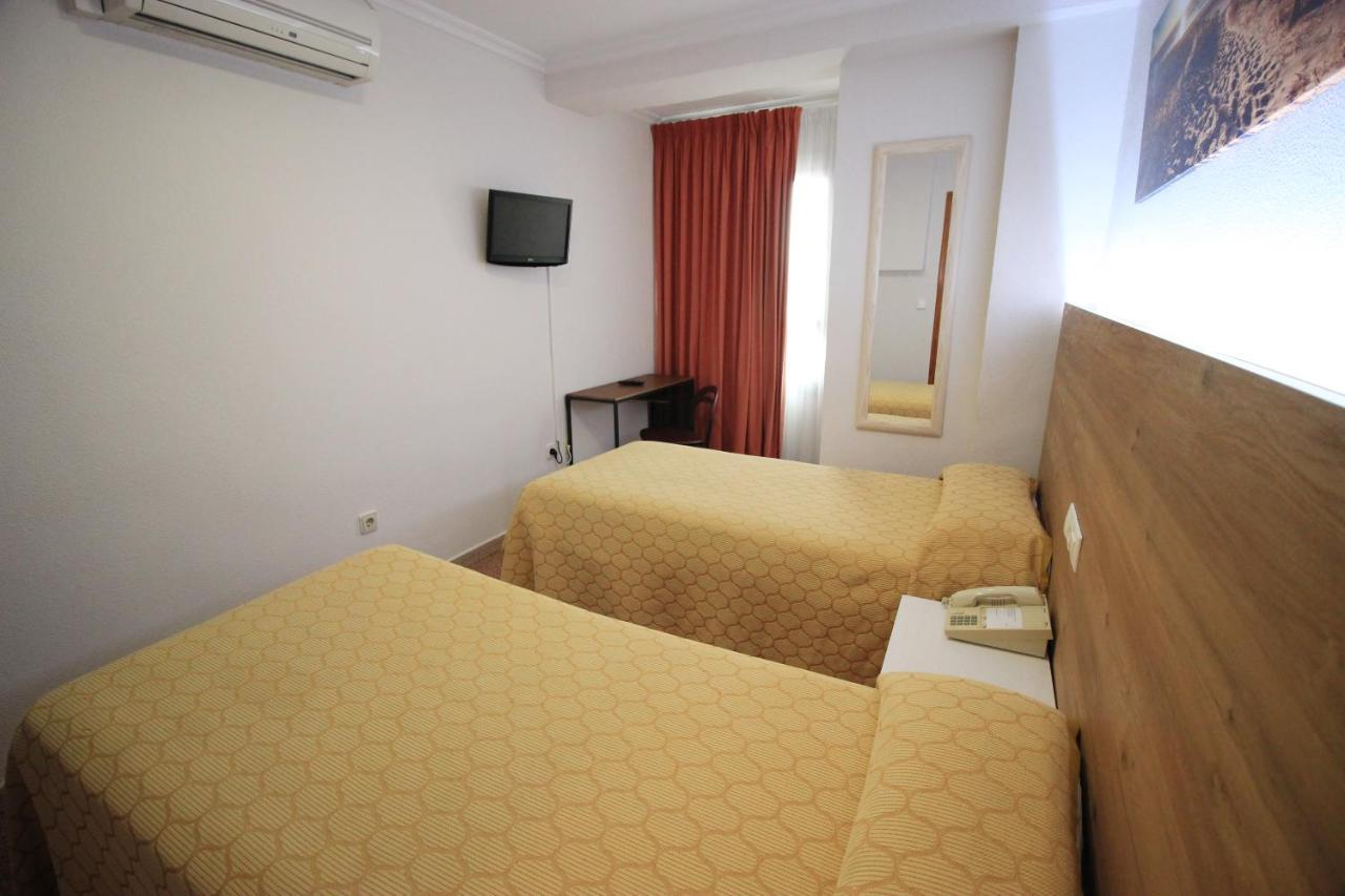 Hostal Pensimar El Altet Exterior foto